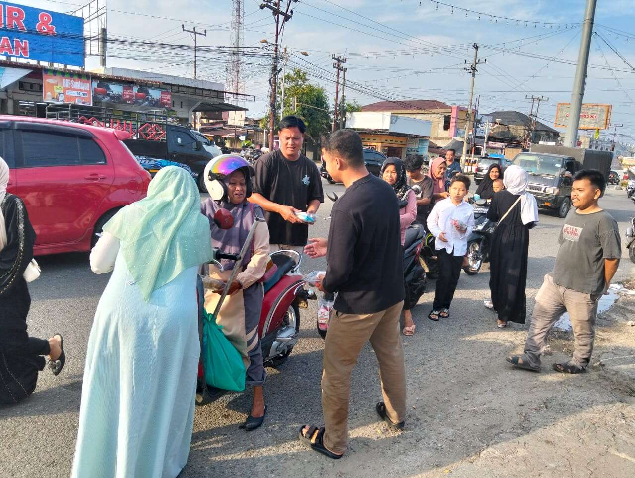 PEMBAGIAN TAKJIL DI BULAN RAMADHAN SMA NEGERI 2 RAMBAH 1447 H / 2026